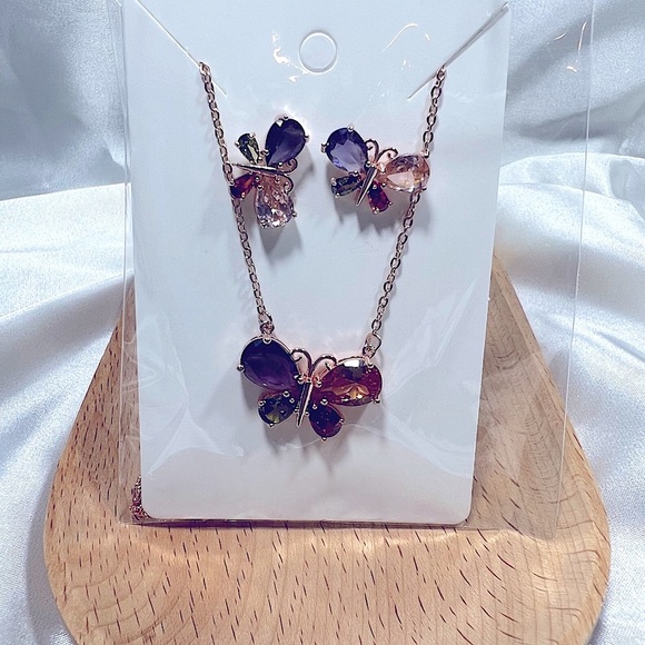 Rose Goldtone Necklace & Earrings Set - Picture 3 of 4